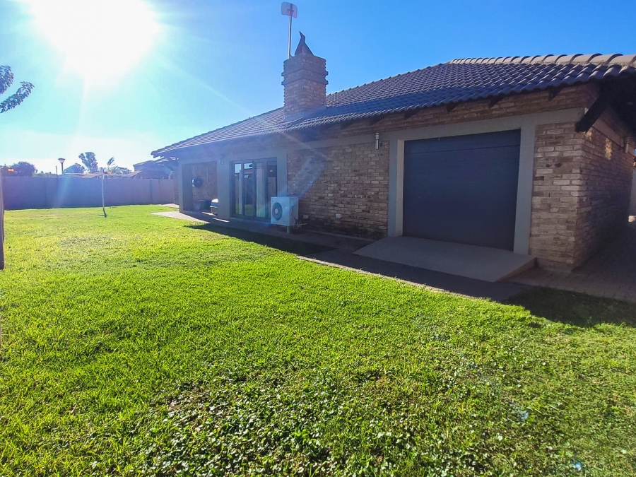 3 Bedroom Property for Sale in Grimbeeck Park North West